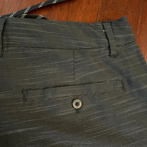 Hang Tan grey color Hybrid Shorts size 34 like new - Picture 15 of 15
